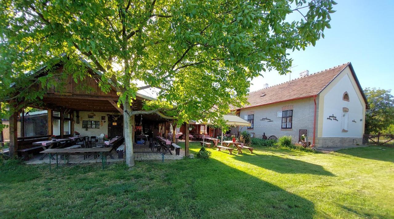 Kazmer Szallas - Gasthaus Varbalog Exteriér fotografie